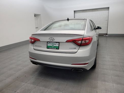 Used 2016 Hyundai Sonata Limited w/ Option Group 04 FWD image 7