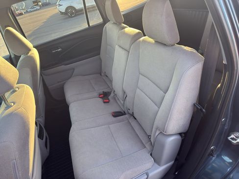 Used 2019 Honda Pilot EX image 40