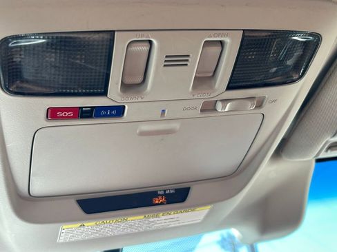 Used 2018 Subaru Outback 3.6R Touring image 19