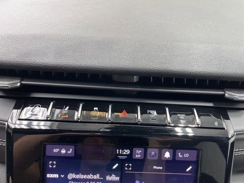 New 2025 Jeep Grand Cherokee L Altitude RWD image 16