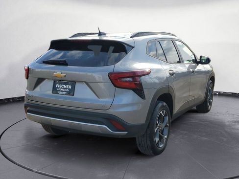 Used 2024 Chevrolet Trax LT image 3