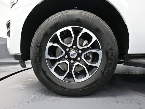 Used 2024 Ford Expedition Max XLT image 18