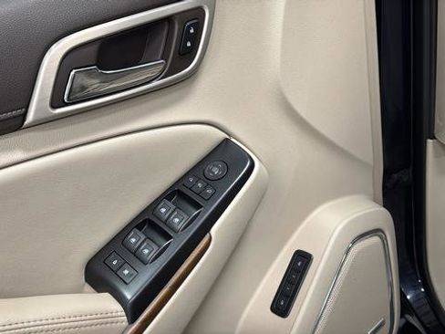 Used 2019 GMC Yukon Denali w/ Denali Ultimate Package AWD/4WD image 21