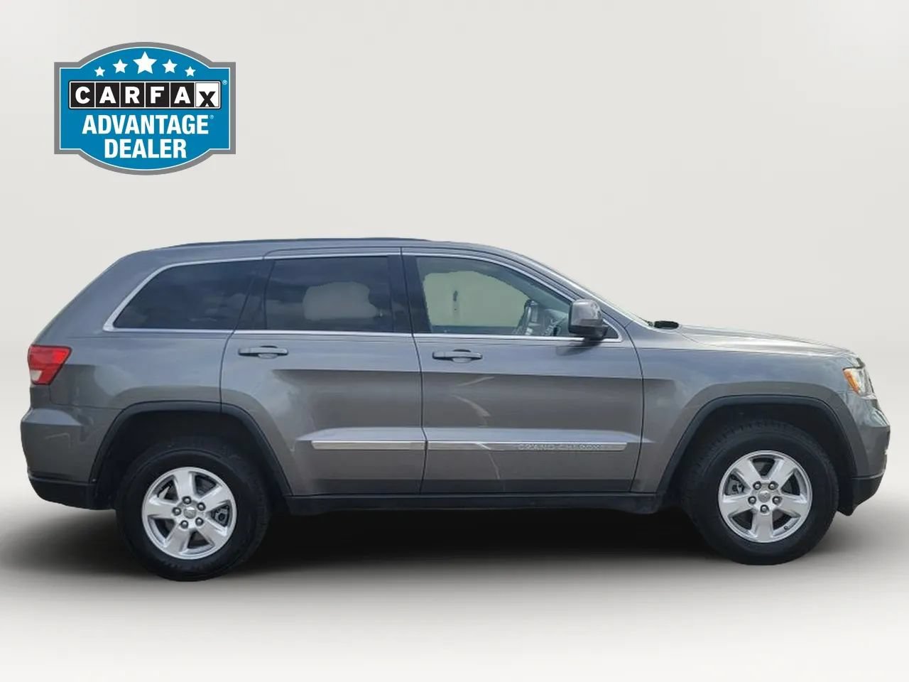 Used 2012 Jeep Grand Cherokee Laredo RWD image 4