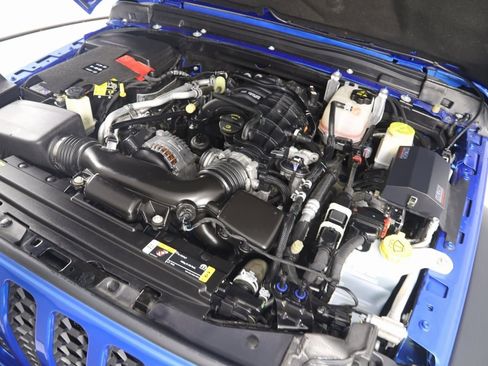 Used 2023 Jeep Gladiator Sport w/ Trailer Tow Package image 17