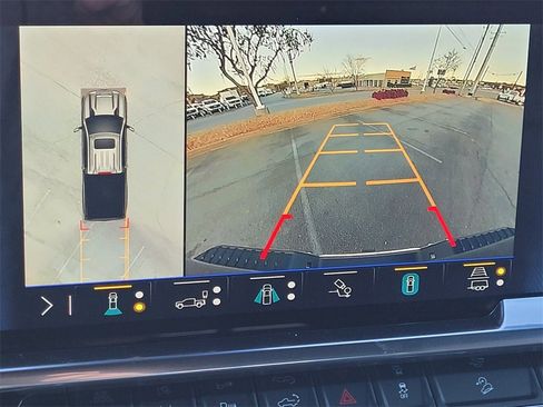 Used 2026 Chevrolet Silverado 2500 LT w/ Safety Package image 17