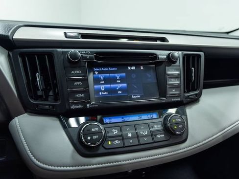 Used 2016 Toyota RAV4 XLE AWD/4WD image 17