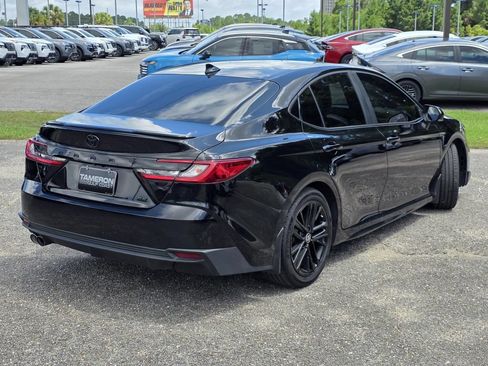 Used 2025 Toyota Camry SE FWD image 6