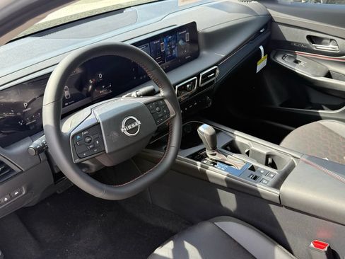 New 2026 Nissan Sentra SR w/ SR Premium Package FWD image 8