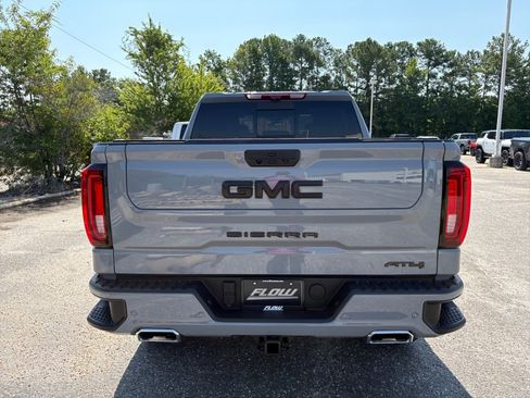 Used 2025 GMC Sierra 1500 AT4 w/ AT4 Premium Package AWD/4WD image 15