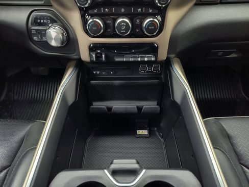 Used 2019 RAM 1500 Laramie AWD/4WD image 28