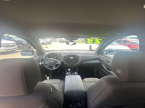 Used 2023 Chevrolet Traverse LT AWD/4WD image 18
