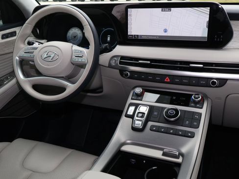 Used 2025 Hyundai Palisade Calligraphy image 10
