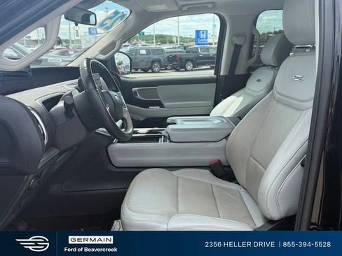 Used 2025 Ford Expedition Max Platinum AWD/4WD image 12