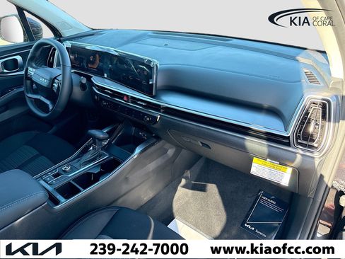 New 2026 Kia Sorento LX image 13