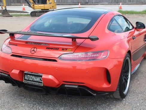 Used 2018 Mercedes-Benz AMG GT R image 17
