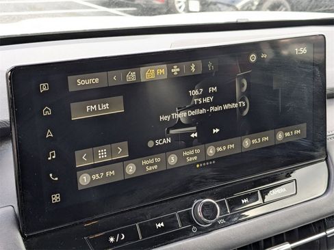 Used 2025 Mitsubishi Outlander SE image 23