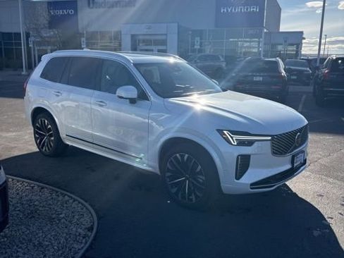 New 2026 Volvo XC90 B6 Plus w/ Protection Package Premier image 2