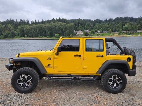 Used 2008 Jeep Wrangler Unlimited X AWD/4WD image 9