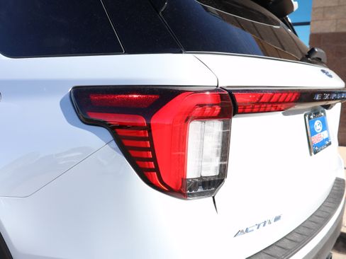 New 2026 Ford Explorer Active image 18