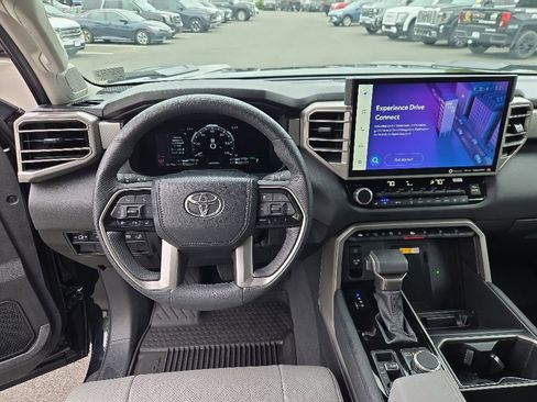 Used 2024 Toyota Tundra Limited AWD/4WD image 15