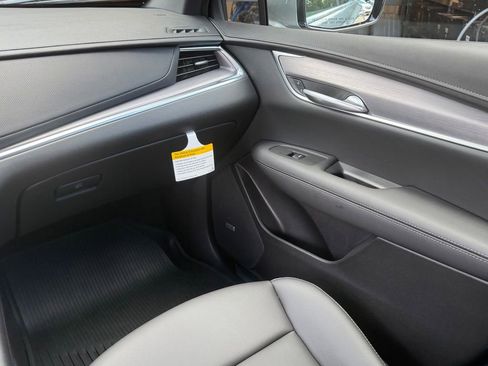 New 2026 Cadillac XT5 Luxury w/ LPO, Floor Liner Package AWD/4WD image 20