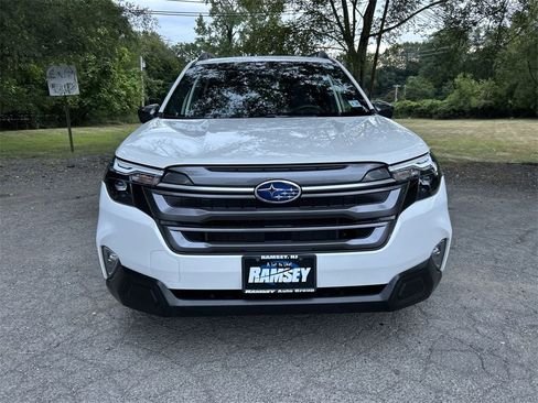 Certified 2025 Subaru Forester Premium image 3