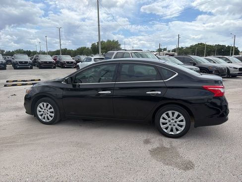 Used 2018 Nissan Sentra S image 7
