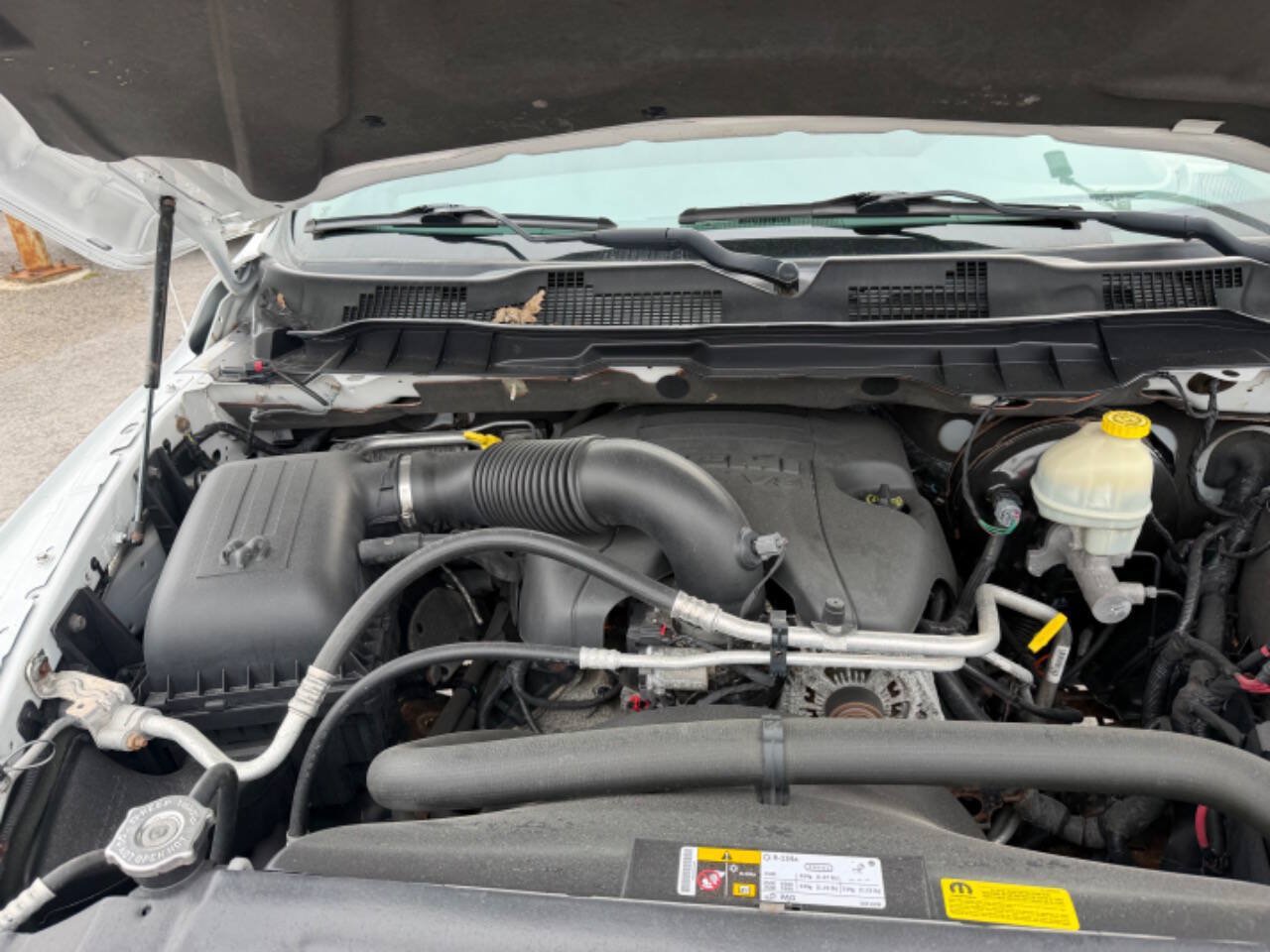 Used 2014 RAM 1500 4x4 Crew Cab w/ Remote Start & Security Group image 19