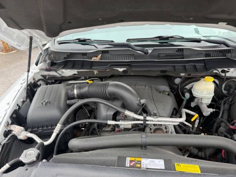 Used 2014 RAM 1500 4x4 Crew Cab w/ Remote Start & Security Group image 19
