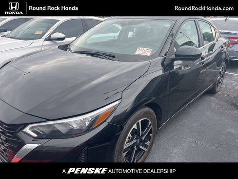 Used 2025 Nissan Sentra SV image 1