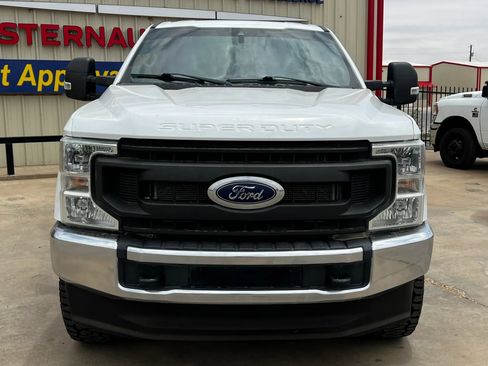 Used 2022 Ford F250 XL w/ Power Equipment Group AWD/4WD image 2