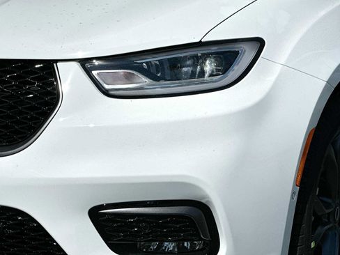 New 2026 Chrysler Pacifica Select FWD image 16