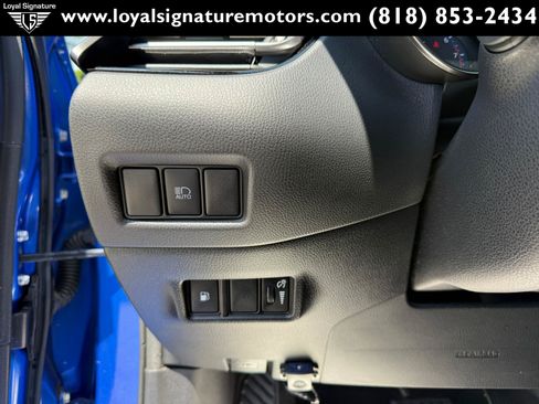 Used 2018 Toyota C-HR XLE FWD image 17
