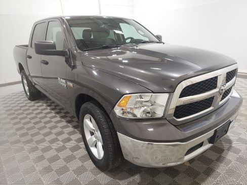 Used 2023 RAM 1500 Classic SLT AWD/4WD image 4