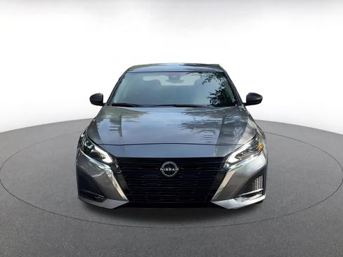 Used 2025 Nissan Altima 2.5 SV image 4