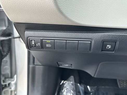 Used 2024 Toyota Corolla LE FWD image 19