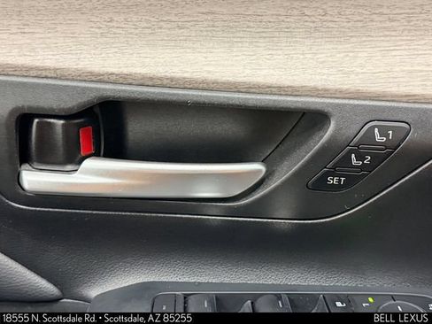Used 2024 Toyota Grand Highlander AWD image 18