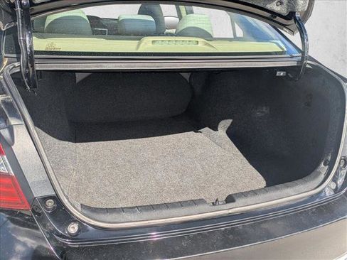 Used 2017 Honda Accord LX image 17