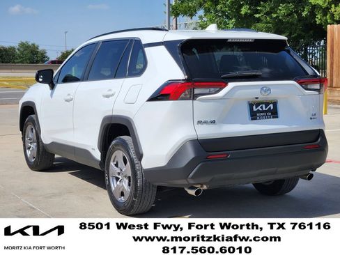 Used 2025 Toyota RAV4 LE AWD/4WD image 6