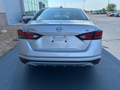 Used 2025 Nissan Altima 2.5 SL FWD image 4