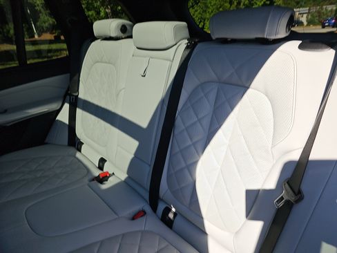 New 2026 BMW X5 xDrive40i w/ Climate Comfort Package image 16