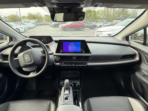 Used 2024 Toyota Prius XLE FWD image 15