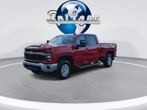 Used 2025 Chevrolet Silverado 2500 LT image 4