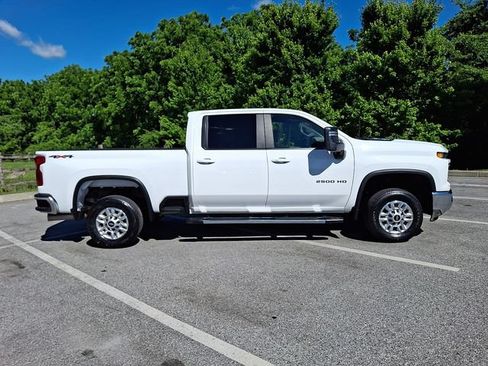 Used 2025 Chevrolet Silverado 2500 LT w/ Convenience Package AWD/4WD image 7
