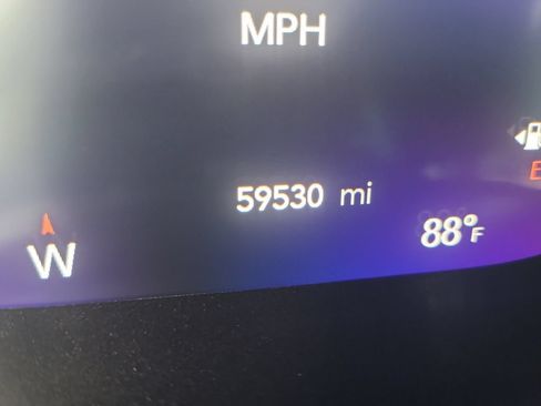 Used 2023 Chrysler Pacifica Touring-L FWD image 35