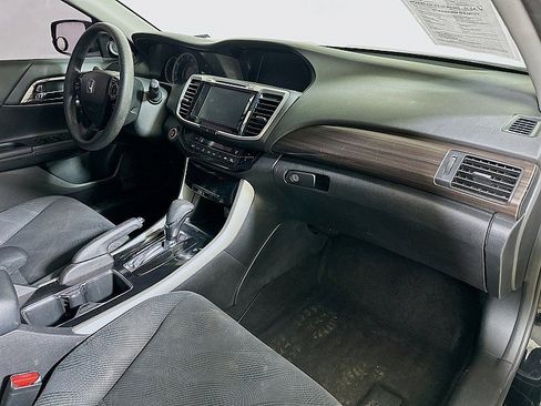 Used 2016 Honda Accord EX image 30