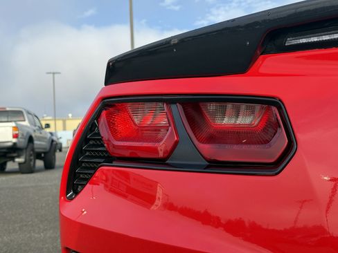 Used 2016 Chevrolet Corvette Stingray Convertible w/ Carbon Flash Badge Package image 36