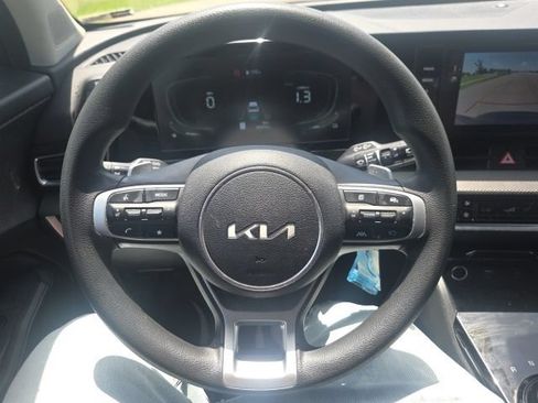 Used 2023 Kia Sportage LX AWD/4WD image 34