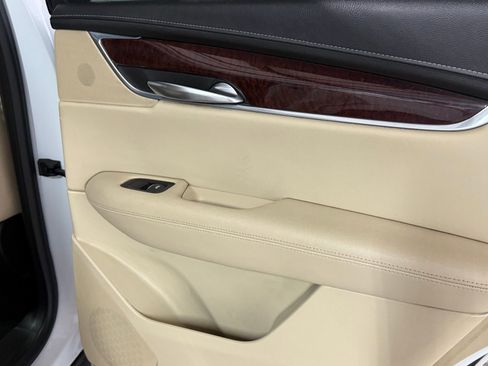 Used 2017 Cadillac XT5 Luxury w/ Driver Awareness Package image 37